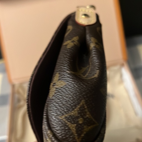 Discontinued new original Louis Vuitton Favorite Mm Monogram cross body bag - Picture 17 of 17